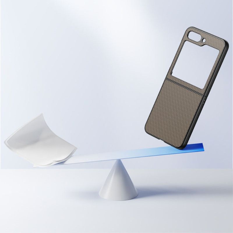 Coque pour Samsung Galaxy Z Flip 7 FE / Z Flip 6 Finition Fibre Carbone