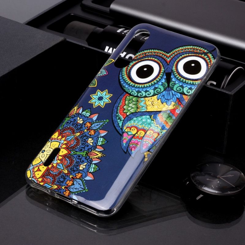 Coque Xiaomi Mi A3 Hibou Mandala Fluorescente